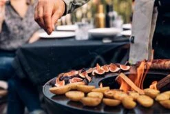 Höfats Bowl Vuurschaal Met Standaard -Barbecue Gereedschap Winkel image 531
